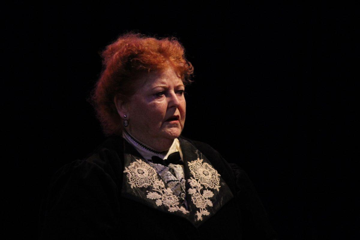 Top-notch scenic and costume design help elevate Good Company Players' snappy "The Hound of the Baskervilles," a Sherlock Holmes mystery