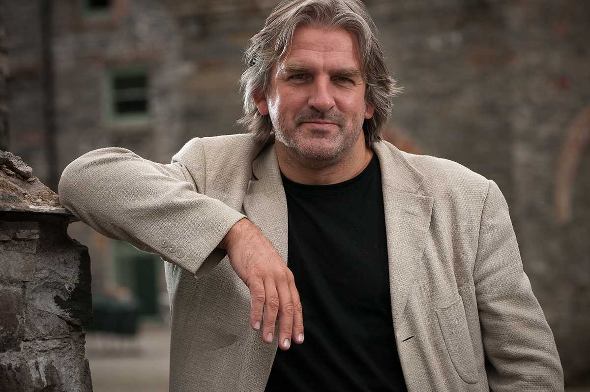 For Barry Douglas, a return to Fresno and a first with the Philharmonic