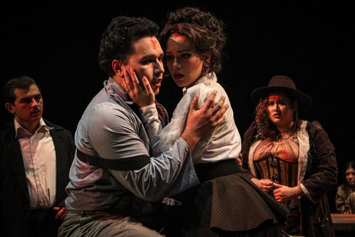 A new episode of 'The Munro Review on CMAC' welcomes the opening weekend of Fresno State's intriguing take on 'Dracula'